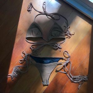 ACACIA • Humuhumu Top / Polihale Bottom